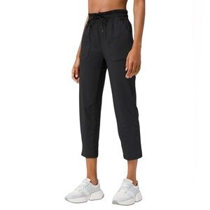 Lululemon Beyond The Studio Crop Pant Size 4 Black